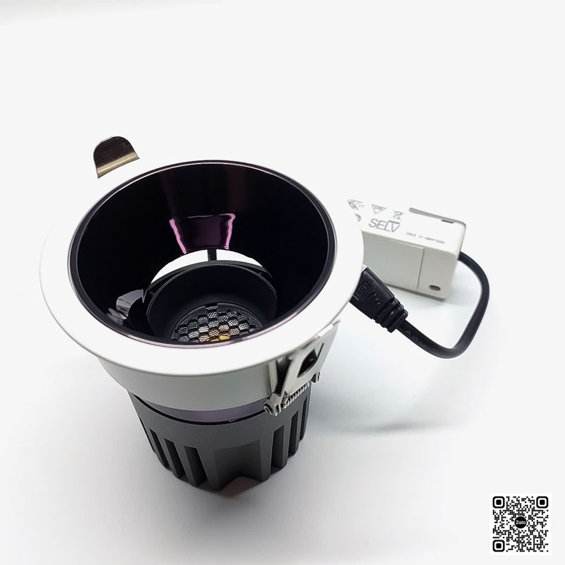 Akimi - Âm trần Chống Chói Black Akimi Lancome